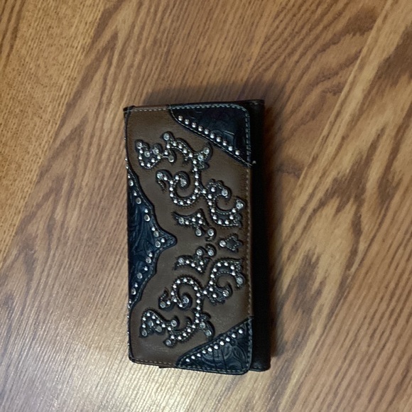Western style purse with matching wallet - Picture 2 of 6